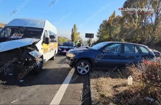 «Չայնիի» ոլորանների մոտ բախվել են Հրազդան-Քաղսի-Երևան երթուղու «Գազել»-ը և «BMW X5»-ը, երթուղայինում 15 ուղևոր է եղել