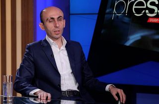 «Բաքվում «դատապարտվում» ու նվաստացվում է մեզնից յուրաքանչյուրը». Արտակ Բեգլարյան