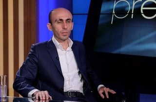 ««ՀՀ ԱԺ նախագահը» հերթական անգամ թքեց՝ կրկին բոլորիս երեսին». Արտակ Բեգլարյան