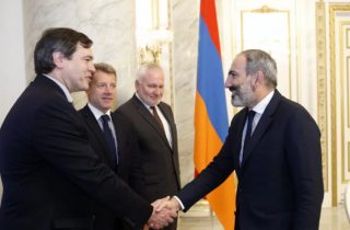 Փաշինյանը որոշել է մեծ գերեզմանաքար դնել այդ հարցի վրա․ «Հրապարակ»