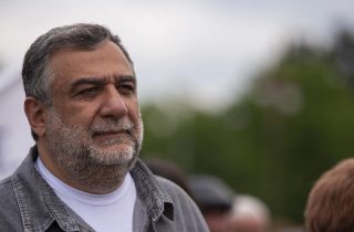Ռուբեն Վարդանյանը դուրս է եկել ռուսական «Ատոմ» էլեկտրական մեքենայի նախագծից. «Կոմերսանտ»