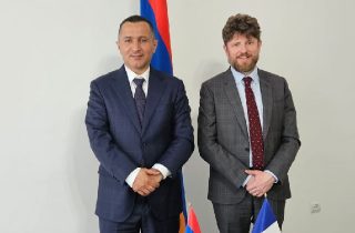 Հայաստանում Ֆրանսիայի դեսպանն ու Սյունիքի մարզպետը քննարկել են համագործակցության շուրջ հարցեր