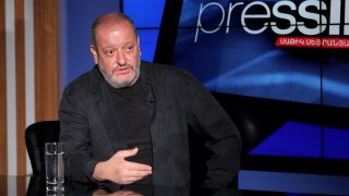 «…Եթե էդպես ա, բա տղեքն ինչի՞ զոհվեցին, հանուն Հայաստանի՞, թե՞ հանուն դավաճանության…». Դավիթ Ամալյան