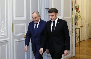 Մակրոնը վերահաստատել է Ֆրանսիայի աջակցությունը Հայաստանի՝ խաղաղությանը միտված ջանքերին