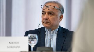 Ալիևը վստահեցրել է Փեզեշքիանին, որ թույլ չեն տա` իրենց տարածքն օգտագործվի Իրանին hարվածելու համար. ՀՀ-ում Իրանի դեսպան