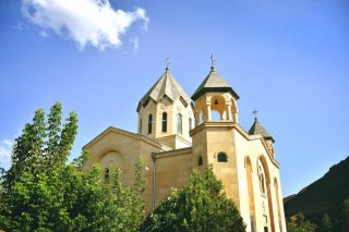 Այսօր Կանաչ կիրակին է. տոնը Քրիստոսի հարությամբ բնության և մարդկային կյանքի վերազարթոնքի խորհուրդն ունի