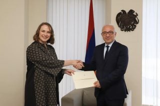 Իռլանդիայի նորանշանակ դեսպանն իր հավատարմագրերի պատճենն է հանձնել ՀՀ ԱԳ նախարարի տեղակալին