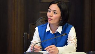 Անդրեասյանը Մերձավանի և Մխչյանի դպրոցներում տեղի ունեցած միջադեպերի կապակցությամբ հանդիպել է աշխատակազմերին