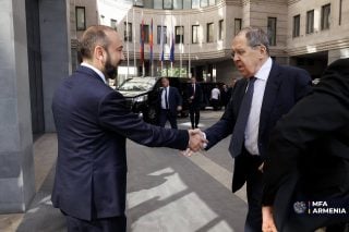 Մեկնարկել է Արարատ Միրզոյանի և Սերգեյ Լավրովի առանձնազրույցը