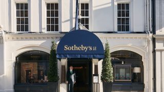 Sotheby’s աճուրդի տունը հետաձգել է Բուդդայի հետ կապված հարյուրավոր զարդերի վաճառքը՝ Հնդկաստանի բողոքի պատճառով