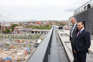 Մխիթար Հայրապետյանը Հայաստանում ԵՄ դեսպան Վասիլիս Մարագոսի հետ այցելել է «Ինժեներական քաղաք»