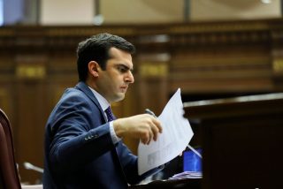 Ինչով է եկել և ինչով է հեռանում Հակոբ Արշակյանը. «Հրապարակ»