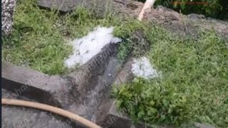 Ուժեղ կարկուտի հետևանքով Մեծ Այրում խոշորացված համայնքի մի շարք բնակավայրերում վնասվել են ցանքատարածություններ, այգիներ և տների տանիքներ