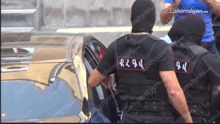 Քրեական հեղինակություն Արտյոմ Կանևսկոյին՝ Արտյոմ Հարությունովին, քրեական ոստիկանները փողոցից բռնել ու ՆԳՆ Ոստիկանության քրեական ոստիկանության գլխավոր վարչություն են տեղափոխել