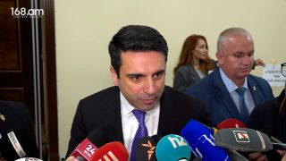 Հիմա ի՞նչ, փորձում են Աղազարյանին, Նազարյանին ու Ասլանյանին մեկը մյուսից գողանա՞լ. Ալեն Սիմոնյան