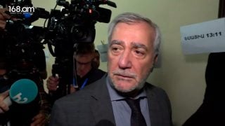 Ինչո՞ւ եք շտապում. իմ նկարը չունե՞ք, պարանի վրա՞ է, քոռանամ ես. Անդրանիկ Քոչարյանը՝ լրագրողներին