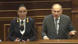 Վարդապետյանը Փաշինյանի երեկվա պահվածքին հրաժարվում է տալ իրավական գնահատական