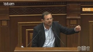 1700 դրամ եք վճարում մարտական հերթապահություն իրականացնողին, 11 հազար դրամ՝ պարեկին.Գեղամ Մանուկյան