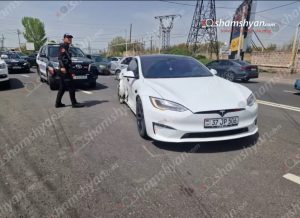 Ավտովթար՝ Կոտայքի մարզում․ Աբովյանում բախվել են «Tesla»-ն և «Hyundai»-ը