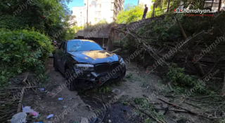Երևանում «BMW X6»-ը մոտ 2 մետր բարձրությունից ընկել ու կողաշրջվել է․ կան տուժածներ