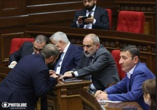 Արտաքին թշնամուց ավելի սարսափելի է ազգակործան սրբապիղծների այս ոհմակը․ Սուրենյանց