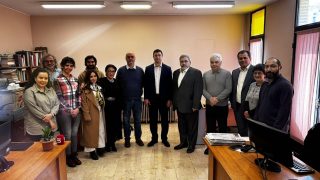 Սատարումս բարեկամ Իրանին, այնտեղ ապրող մեր հայրենակիցներին. հատուկ աջակցությունս «Ալիք» օրաթերթի խմբագրակազմին` խմբագիր Արամ Շահնազարյանի գլխավորությամբ. Տիգրան Աբրահամյան