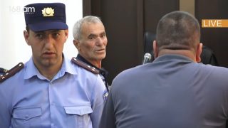 Լսի՛, բիձա… Ինստրուկտաժ ե՞ն արել. ինձ ուրիշ բան ես ասել, մուտիլովկա մի արա. վկան հերքեց տուժողներին