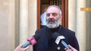 Երևի վախենում է, որ իր վերադարձից հետո ինչ-որ բաներ են տեղի ունենալու. Բագրատ Սրբազան