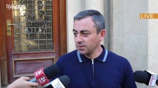Ո՞ւմ եք ման գալիս, ի՞նչ եք ման գալիս. Իշխան Սաղաթելյան