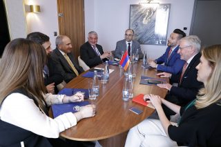 Փաշինյանը հանդիպում է ունեցել «GLOBSEC 2025»-ի տնօրենների խորհրդի նախագահի հետ