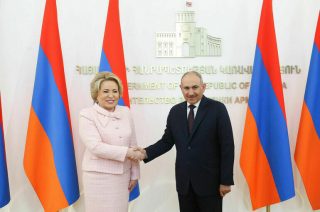 Նիկոլ Փաշինյանը հանդիպել է Վալենտինա Մատվիենկոյի հետ