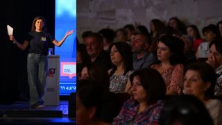 Ողբերգականն այն է, որ թշնամին Սիսիանի գլխին նստած է, Նիկոլ Փաշինյանը կնոջ հետ եկել ասում է՝ եկեք կրթվենք. Սիսիանի բնակիչ