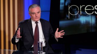 Բոլոր հիմքերը կան և անհրաժեշտ է լրջորեն զբաղվել իմփիչմենտի գործընթացով՝ բազում հայտարարությունների, ճեպազրույցների, «հարցուպատասխանների» և քննադատական ելույթների փոխարեն…Արտակ Զաքարյան