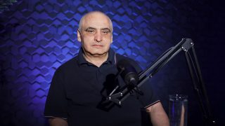 «Այդ տարբերակից Մինսկի խումբ հեռու չէր, բայց ունենք առաջնորդ, ով իր անձնական շահերն ու օրակարգը վեր դրեց ազգային շահերից». Արթուր Մարտիրոսյան