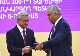 Դուք չեք մարսում, որ չնայած ձեր կեղտոտ պրոպագանդաներին, ՀՀ 3-րդ Նախագահ Սերժ Սարգսյանը շարունակում է կանգնած մնալ Հայաստանի, Բանակի, ու Եկեղեցու կողքին՝ առանց վախենալու․ Միքայել Գրիգորյան