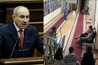 Նիկոլ Փաշինյանն ԱԺ-ում է, լրագրողների տեղաշարժը` սահմանափակ