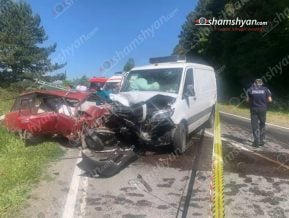 Վանաձոր-Դիլիջան ճանապարհին բախվել են «Mercedes Sprinter»-ն ու «ՎԱԶ 2104»-ը