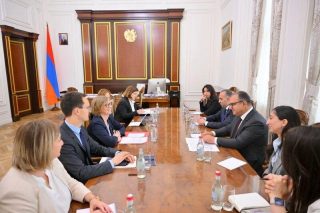 Տիգրան Խաչատրյանն ու Վերոնիկա Գարսիա Դել Արկոն անդրադարձել են Կովկասյան էլեկտրահաղորդման ցանցի կառուցման ծրագրերի ընթացքին