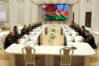Բելառուսի և Ադրբեջանի ՊՆ ղեկավարները Մինսկում քննարկել են տարածաշրջանային անվտանգության հարցեր