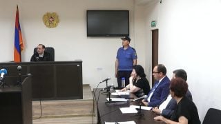 Բիլազուկը հանե, ջանիդ մեռնեմ, ինձի շատ կխեղդե․ գյումրեցի տատիկը՝ դատավորին