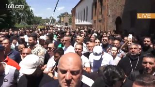 Տերունական աղոթքն է հնչում Մայր տաճարում