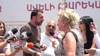 Իմ տների գինն իջնում է. բնակիչն ու կառուցապատողը վիճաբանեցին