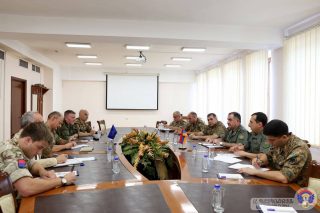 Էդվարդ Ասրյանն ընդունել է ՆԱՏՕ-ի դաշնակցային միացյալ ուժերի հրամանատարության փոխհրամանատարին