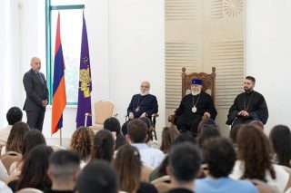 Ամենայն Հայոց Կաթողիկոսն ընդունել է «ՀԲԸՄ Ֆոկուս» ծրագրերի մասնակիցներին
