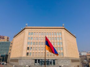 Հայաստանի Ամերիկյան համալսարանը պաշտպանում է իր դասախոսների քաղաքական հայացքներն ազատ արտահայտելու իրավունքը. ՀԱՀ