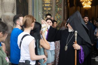 Ամենայն Հայոց Կաթողիկոսն օրհնեց Հ․Մ․Ը․Մ․համահայկական 12-րդ մարզախաղերի մասնակիցներին
