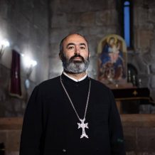 Բավարար՞ է սաղմոսներ և Ավետարան կարդալը Եկեղեցու անդամ լինելու համար. Տեր Վրթանես Բաղալյան