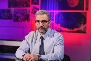 Աստված վկա, սա երկար չի տևելու, ամենքն իր վաստակածով իր բաժին արդարությունը ստանալու է, արդարների զրկանքները հատուցվելու են, իսկ անարդարները իրենց սերունդներով հանդերձ պատժվելու են. Հովհաննես Ավետիսյան