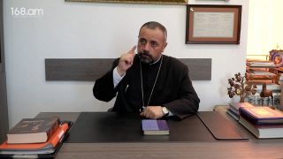 Անընդհատ կրկնում էր Հայրապետիս ավազանի անունն ու ասումպարանոցից բռնած դուրս է շպրտելու Վեհարանից. Հայր Սեբեոսը ՔՊ-ական ձկնորս պատգամավորի քավորությամբ ծես չանելու մասին