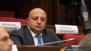Արթուր Սարգսյանին պատգամավորական անձեռնմխելիությունից զրկելու հարցով գլխավոր դատախազը կմտնի Ազգային ժողով. Ալեն Սիմոնյան